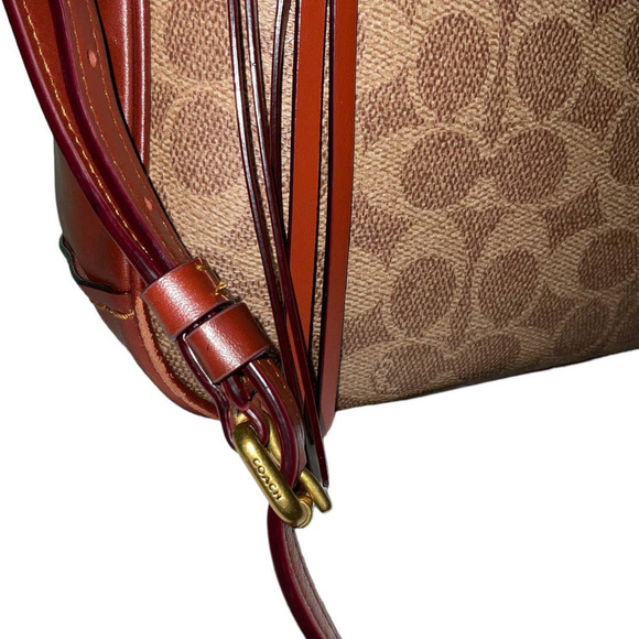 COACH Chaise Crossbody In Signature Canvas #38579 - Picture 14 of 16